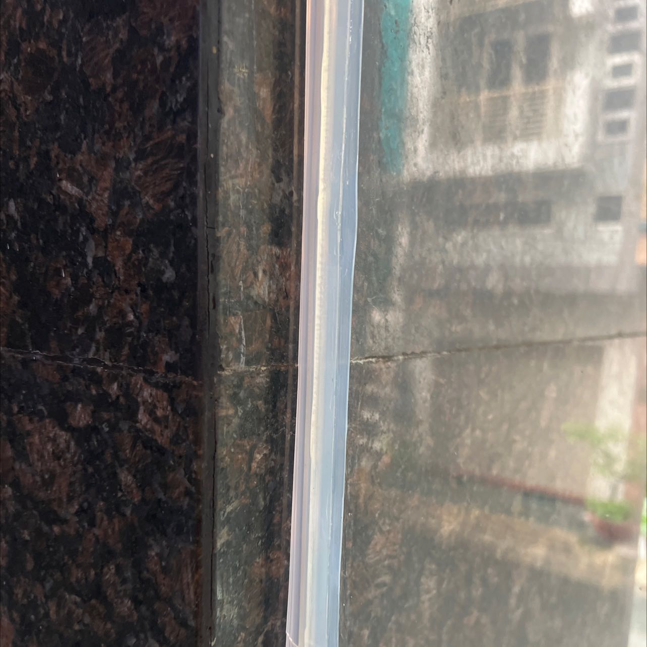 Chất lượng tốt, xài bền, keo dính chắn chắn, đã xài 1 tháng nhưng thấy vẫn còn nguyên k bị bung keo như các loại khác