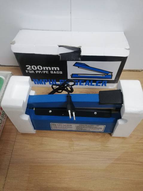 Có kèm theo 1 dây điện trở dự phòng.