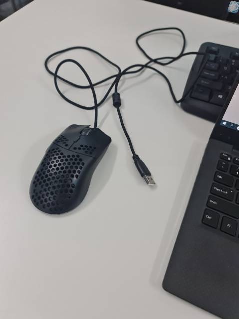 mới mua dùng được 2 tháng, ngày nhận hàng 30/06/2022 tháng 8 tự nhiên không nhận chuột, đã cắm thử tất cả các máy tính khác đều ko nhận. trong khi cắm chuột khác vào vẫn dùng bình thường!