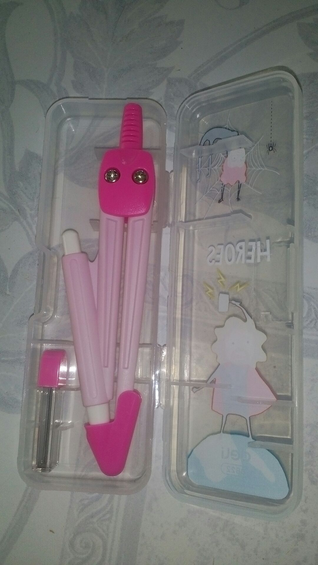 sp làm mình rất hài lòng. Vẽ rất chính xác ,hộp cũng rất đẹp