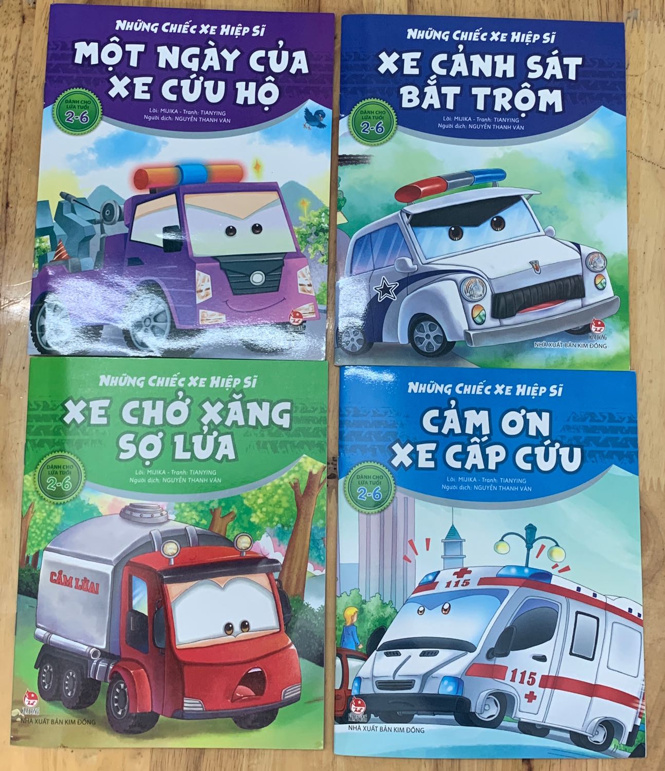 Combo sách hay. Tuy nhiên chữ hơi nhỏ, in vài chỗ hơi khó đọc do hình ảnh và chũw xen kẽ nhau