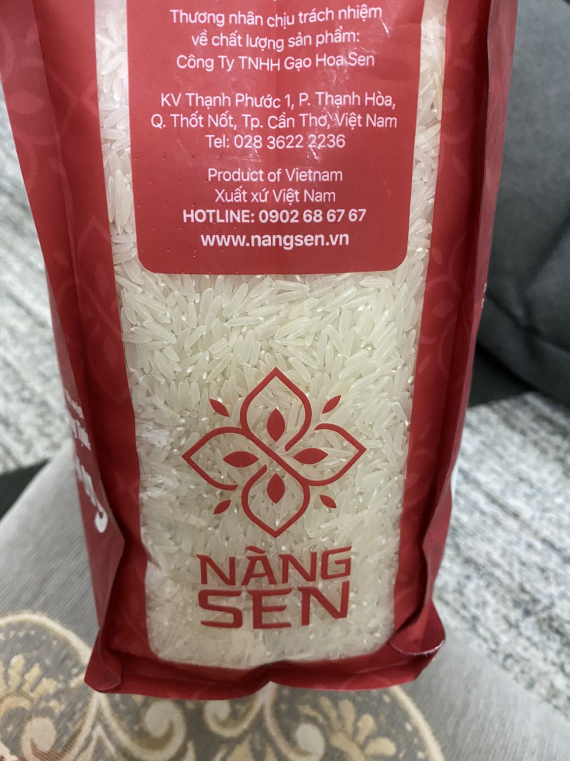 Chưa dùng thử nhưng thấy quy cách đóng gói, bao bì đẹp nên thấy khá có thiện cảm! Hạt gạo dài đều. Đọc review thấy các bạn khen ngon nên cũng mua về ăn thử! Chưa dùng thử nhưng thấy quy cách đóng gói, bao bì đẹp nên thấy khá có thiện cảm! Hạt gạo dài đều. Đọc review thấy các bạn khen ngon nên cũng mua về ăn thử!