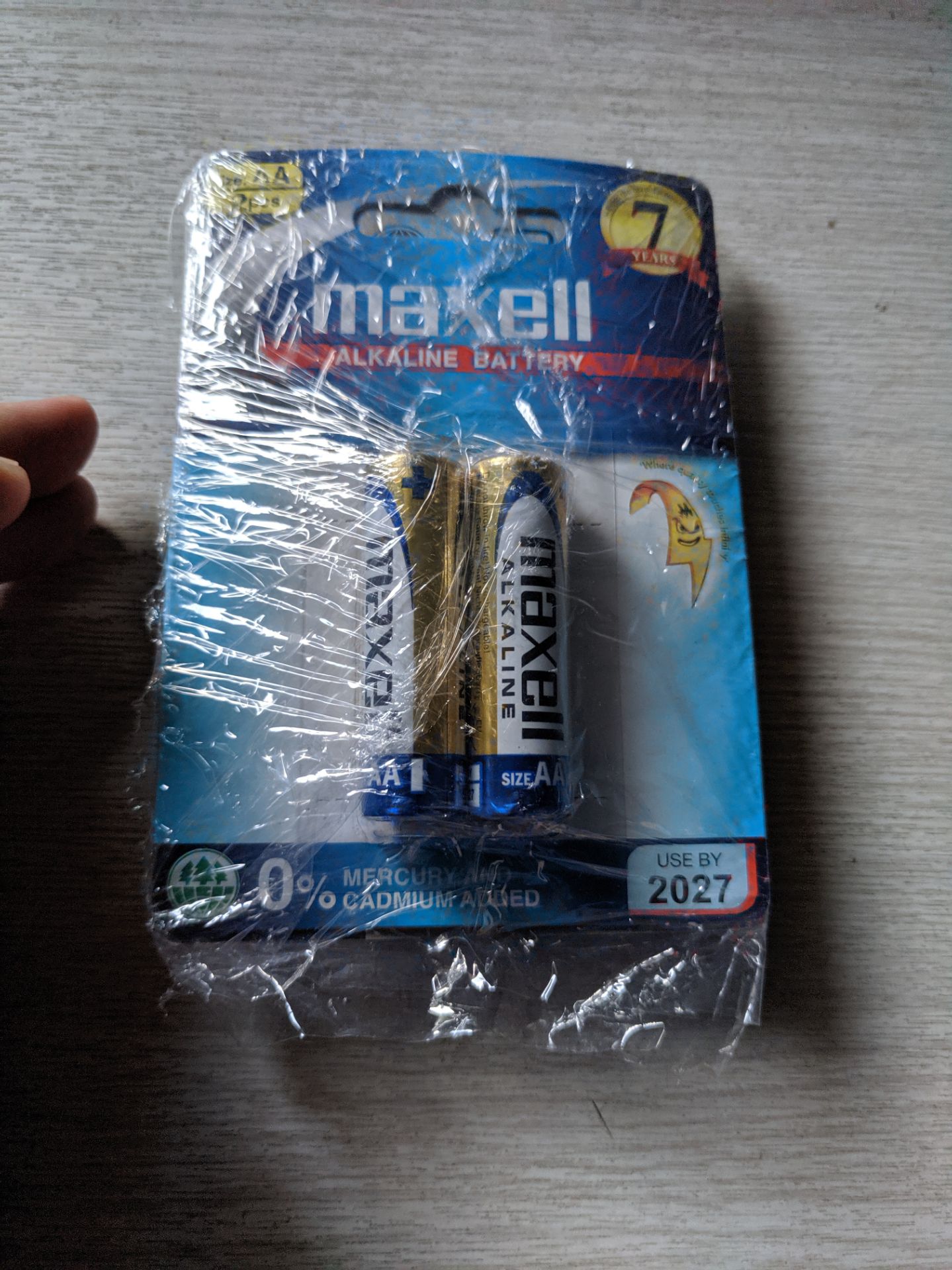 ngoại hình đẹp, điện áp ổn định, không bị sụt áp như các loại pin giá rẻ