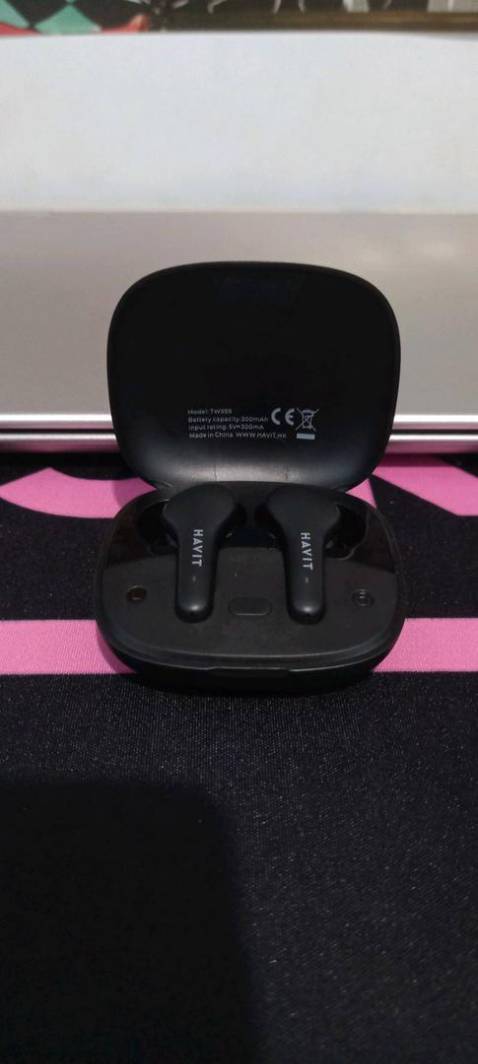 Đóng gói bằng bọc chống sốc nên rất ok ko bị móp méo j cả
Tai nghe khá ổn trong tầm giá, âm bass tạm, âm lượng to nên mở 60-70 là đủ nghe
Game mode vs music mode ko khác nhau mấy
NÊN MUA