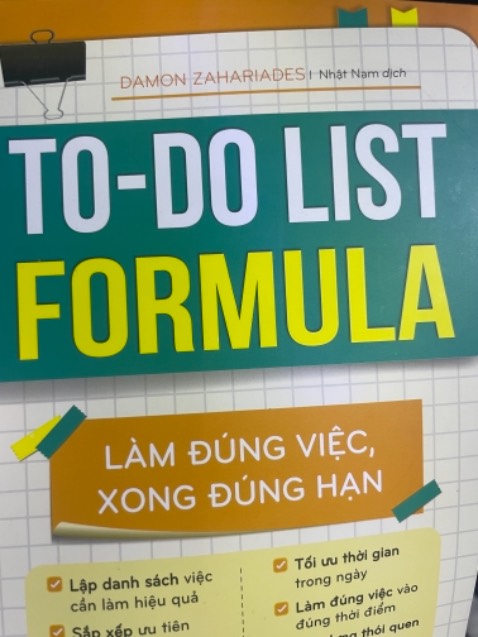 Sách hướng dẫn thực hành mà toàn là chữ. Dẫn dắt tệ, phải đọc gần 1/2 cuốn mới bắt đầu vô vấn đề. Thiếu các ví dụ trực quan cho người đọc dễ hình dung. Lối viết văn lòng vòng không vô trọng tâm “ cái này tôi sẽ giải thích ở chương sau” ở chương sau thì lại gặp tiếp dòng dẫn này. Cho 2 sao là vì giao hàng nhanh .