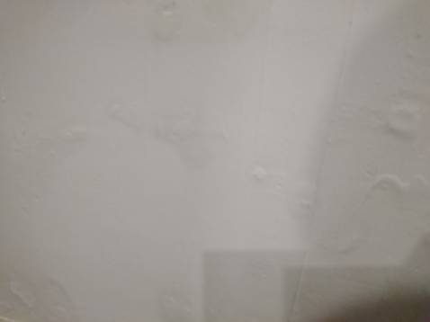 Hàng hoá không đúng hình quảng cáo, trét tường 2 ngày không khô, mặc dù trước đó tường cạo sạch, khô ráo. Tôi có mua và sử dụng cùng loại của shop khác bán , trét tường khô sau 2 tiếng. Hàng hoá không đúng chất lượng, mẫu mã.