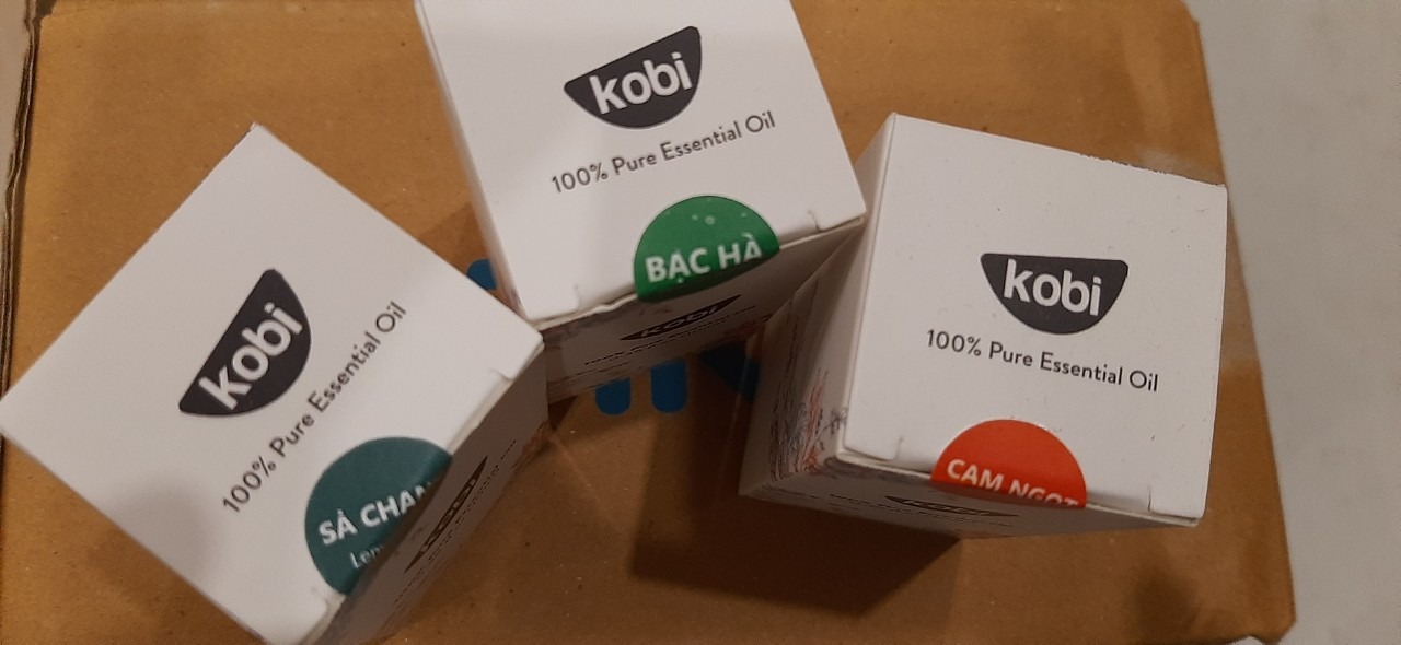 Mình xài gần hết rồi lại mua nữa, tinh dầu sả chanh thơm và mùi dễ chịu lắm luôn, cam ngọt và bạc hà cũng rất tuyệt vời. Shop đóng gói đẹp rắn chắc. Thời gian giao hàng rất nhanh. Cám ơn shop và tiki
