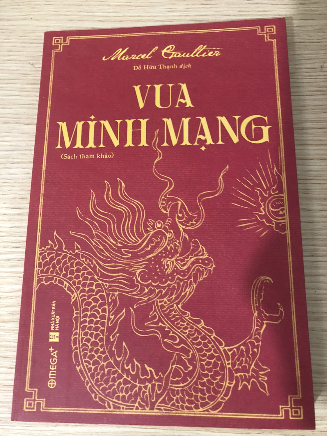 Giao hàng nhanh, sách nguyên vẹn, mua được lúc giảm giá, sẽ ủng hộ dài