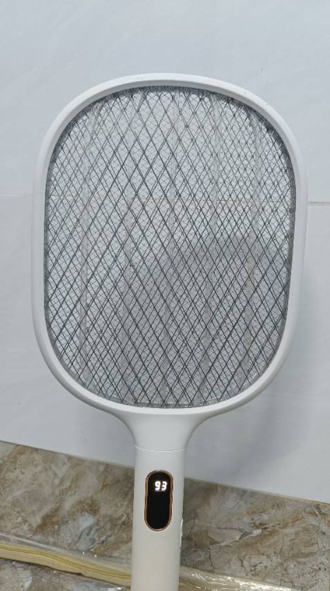 Dùng thấy ổn, bằng nhựa ko được chắc chắn lắm khi đập muỗi có cảm giác lỏng tay. Tuy nhiên dùng hiệu quả giải quyết vấn nạn muỗi tại nhà.