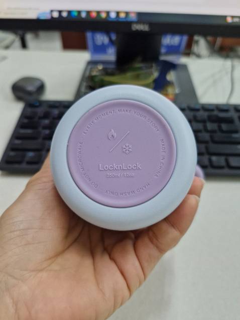 Bình rất xinh, chắc chắn, giữ nhiệt tốt