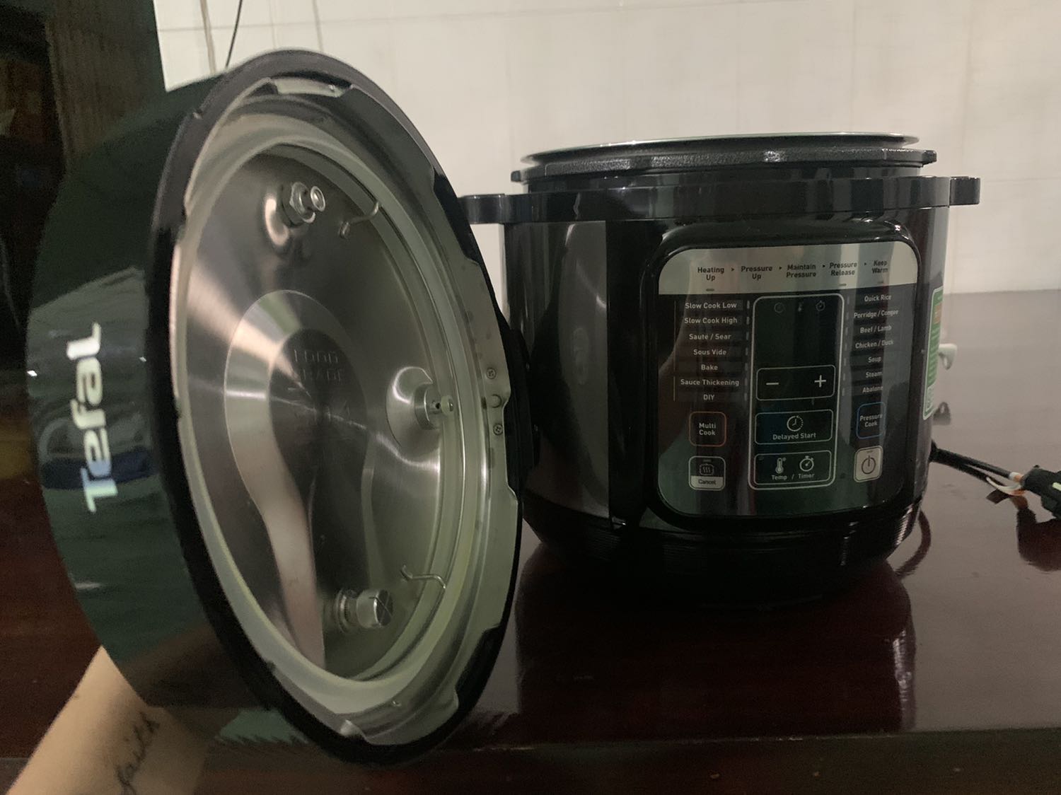 Mình vừa mua nồi chiên không dầu và nồi áp suất của Tefal, mặc dù nhà mình cũng dùng nhiều sản phẩm của Tefal nhưng mỗi lần mua thêm sản phẩm mới của Tefal là thêm sự hài lòng và sự tin tưởng. Cảm ơn Tefal vì chất lượng sản phẩm và cảm ơn Tiki về dịch vụ giao hàng ?