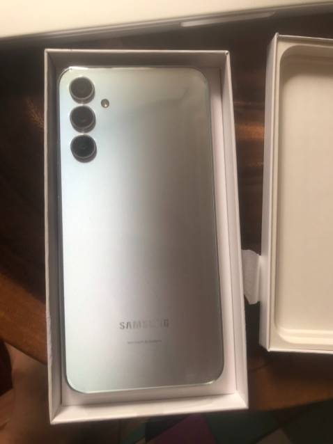 Camera hình chụp đẹp. Độ phân giải sắc nét. Bộ nhớ lớn.