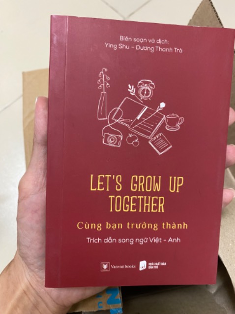 Nội dung vừa cầm lên được đã thấy rất thích rồi nè, đặt buổi trưa là chiều nhận được ngay, gói kỹ giao nhanh, nhưng sách khá bụi và hơi nhăn nhăn ở góc chút xíu, nhưng giá giảm hơn so với niêm yết mà còn freeship now2h là quá OK ạ. Anh shipper nhiệt tình thân thiện, Thanks all