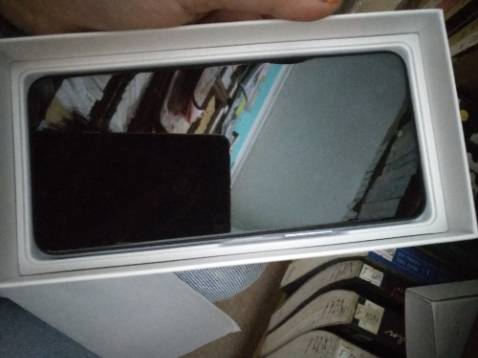 Đt đẹp ,nguyên box , giá tiền phải chăng . Vận chuyển nhanh , đc tặng cả ốp rất ưng . Sau sẽ ủng hộ shop