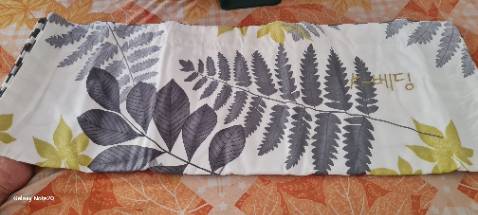 Chất liệu vải tốt,thấm hút mồ hôi