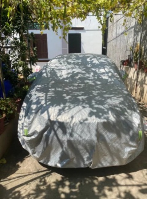 Honda city phù hợp với kiểu dáng. Chất lượng tốt, mới dùng nên chưa biết được là có cách nhiệt tốt không. màu thì sáng bóng, hạn chế nhiệt,