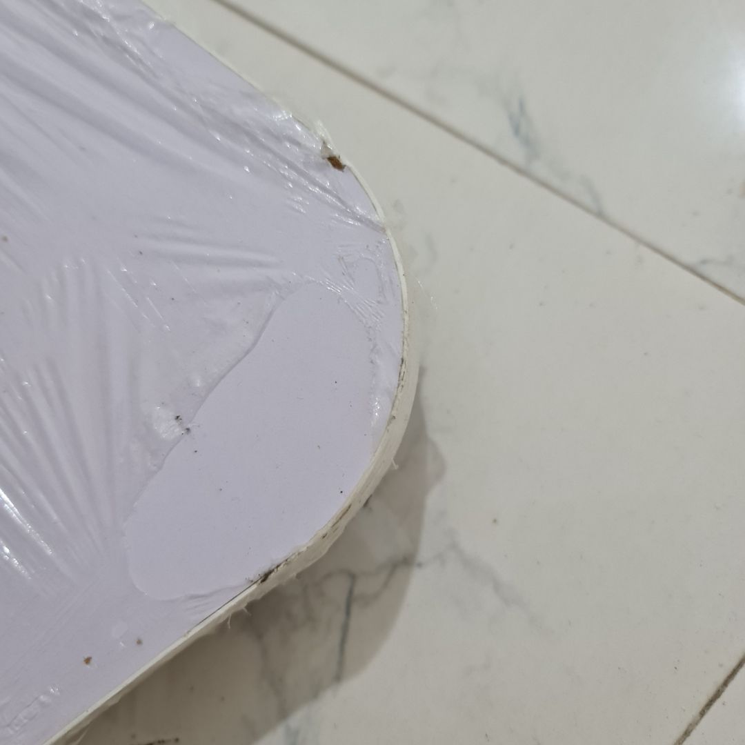 dịch vụ hỗ trợ quá tệ. Shop gửi bàn bị xước tùm lum. Nhắn tin shop thì mấy ngày trả thấy trả lời. nhắn mãi rồi shop mới nhả được 1 tin. Xong shop khóa luôn,hoặc shop chặn khách. cảm giác bị ***. Đợi mãi chả thấy đâu chán chấp nhận xước xát xấu bỏ ra lắp, thì thấy số đt hỗ trợ của shop, gọi điện  shop bảo gửi ảnh qua ***, gửi xong cũng mất hút. Ít ra cũng nên xin lỗi khách 1 câu. Nói chung rất không hài lòng.