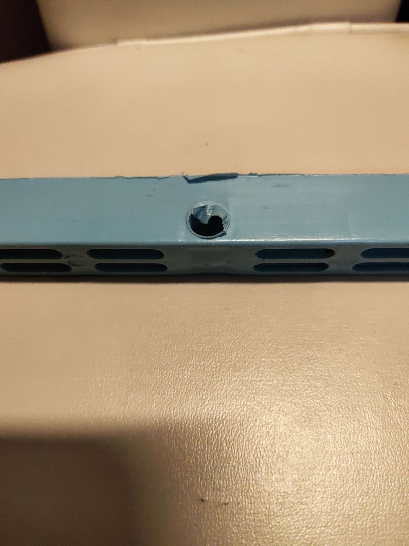 Cực kỳ thất vọng. Sản phẩm không đẹp như hình quảng cáo. Chất lượng kém, không tinh xảo (Trên thanh kim loại và nhựa, vết cắt nham nhở, lỗ còn dính ba vớ,). Không bằng đồ chơi trẻ em. Bao bì không có tên, địa chỉ nhà sản xuất. Đề nghị Tiki cho thu hồi.