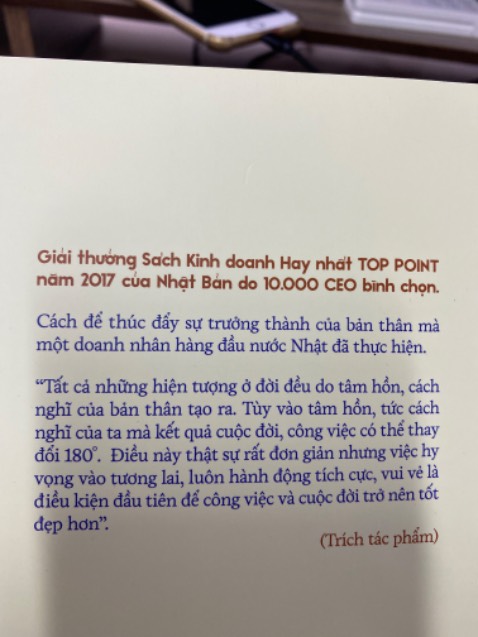 Sách hay, giấy và bìa siêu đẹp
