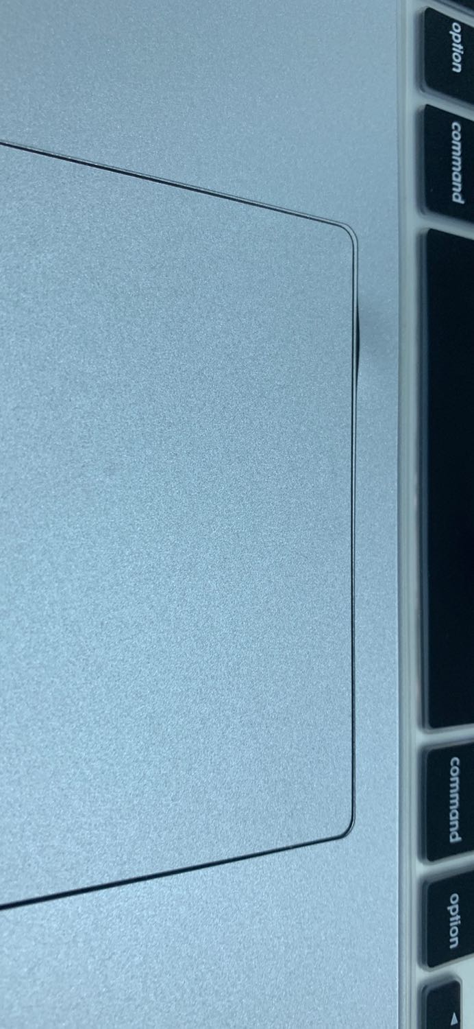 Nhận được hàng rất không hài lòng. Bộ dán khi mở ra thì keo ko còn bám dính nữa. Tiki nên xem xét lại. 650,000 mà như vậy :(