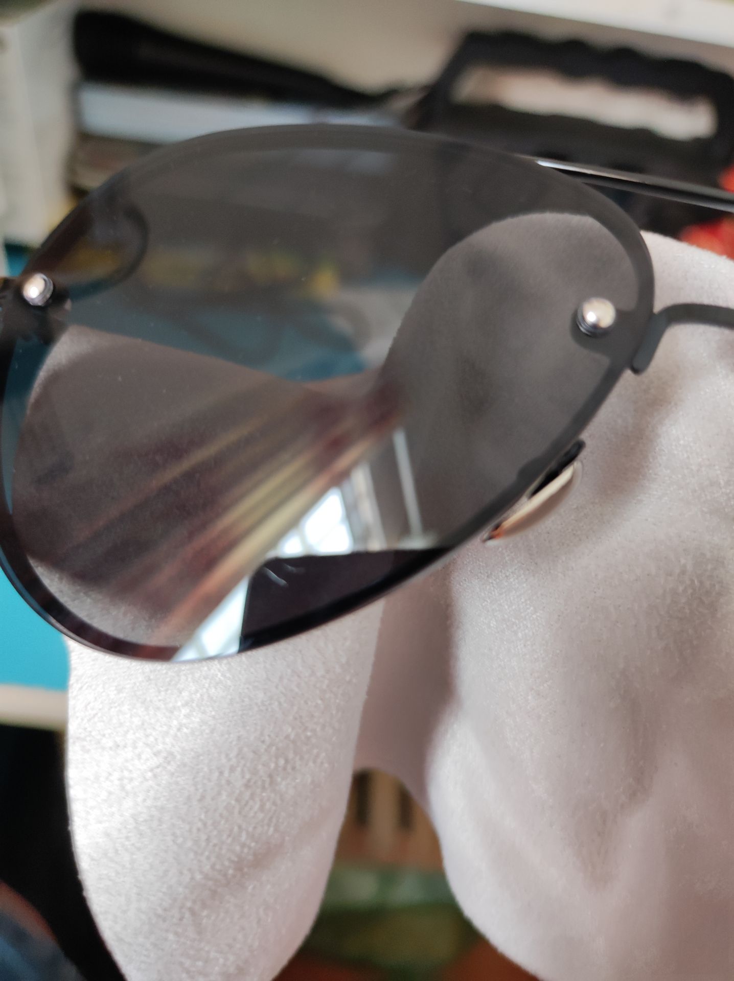 trầy xước 1 tí. hàng đóng cẩn thận