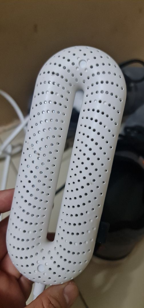 chất lượng về kiểu dáng như quảng cáo, hoàn thiện tốt. chỉ sai mầu so với đặt hàng. đặt mầu xanh thì shop chuyển mầu trắng. Chỉ hơi tiếc là sản phẩm không có đèn uv như các sản phẩm khác.