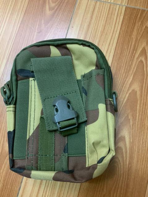 Đã nhận được hàng rồi đây. giao siêu nhanh luôn. chất lượng tuyệt vời nhé. túi này hơi nhỏ nên chỉ tiện cho những hoạt động thường ngày cho ví và điện thoại cùng 1 số đồ nho nhỏ thôi nhé. chất lượng kaki dày dặn tốt. 10 sao nhé