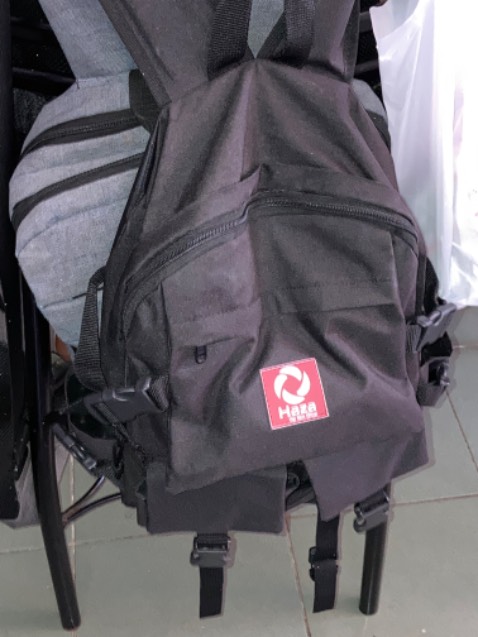 Giao hàng nhanh, trong tầm giá này thì balo nhìn đẹp, chất liệu ổn, có cái là hoi ít ngăn chứa. Dùng cỡ 2 tháng r vẫn tốt