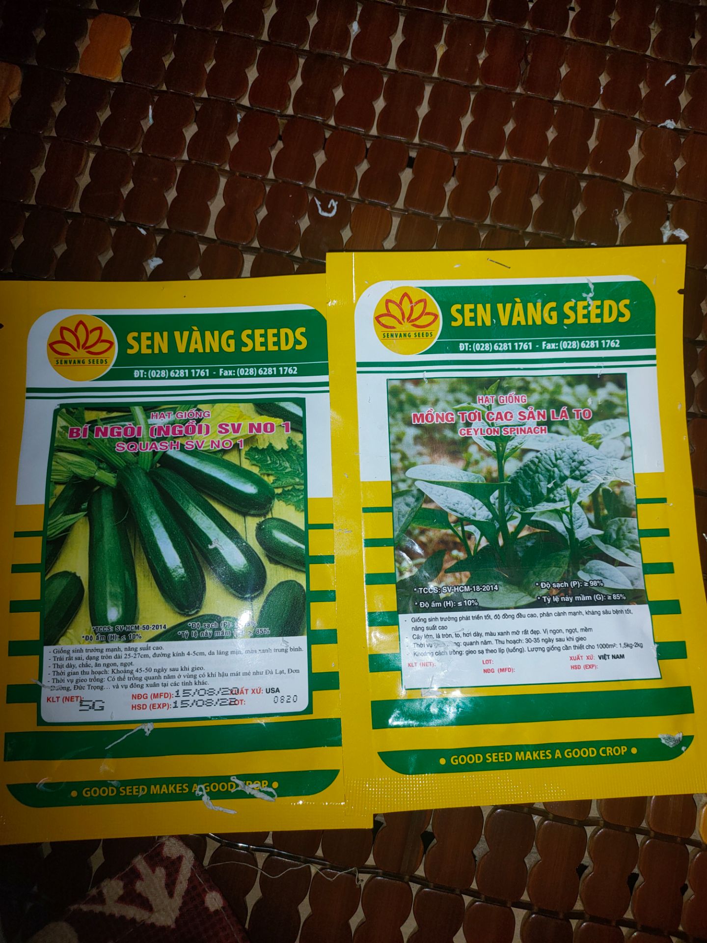 sp sai dán hạt giống bí ngòi lên hạt giống mồng tơi lá to sp ko đúng cho lắm *** người thôi mọi người đừng mua sản phẩm này nha, *** 1 cách cực kì tinh vi