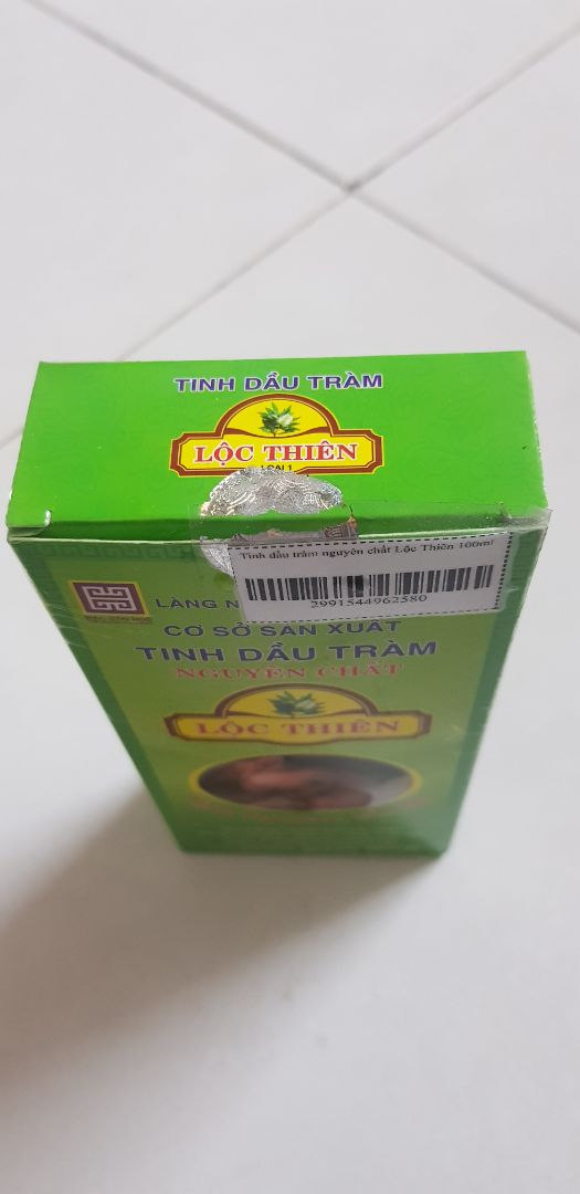 Dầu tràm thơm nhưng khi nhận hàng thì thấy dầu bị chảy một phần nên thấy rất thất vọng. Mong lần sau sẽ đóng gói kỹ hơn =))) Dầu tràm thơm nhưng khi nhận hàng thì thấy dầu bị chảy một phần nên thấy rất thất vọng. Mong lần sau sẽ đóng gói kỹ hơn =)))