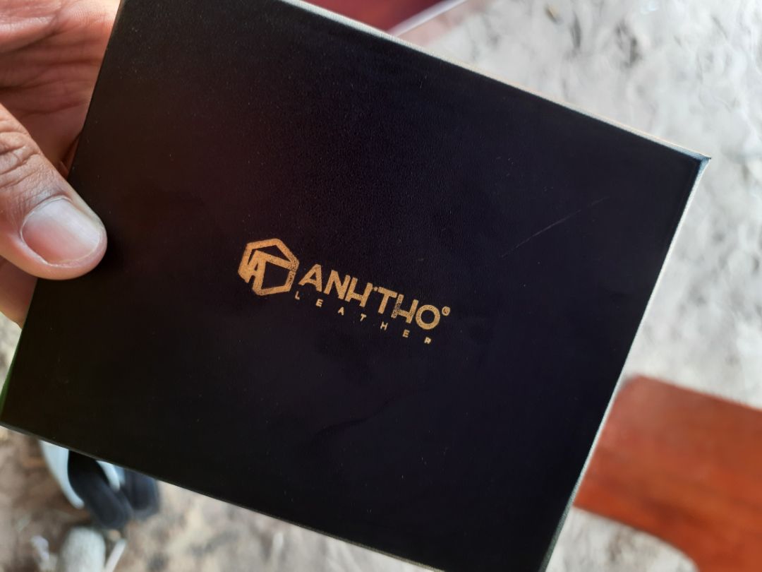 Sản phẩm của AT Leather chất lượng ổn, giá cả hợp lý, tiki giao hàng hơi lâu một chút