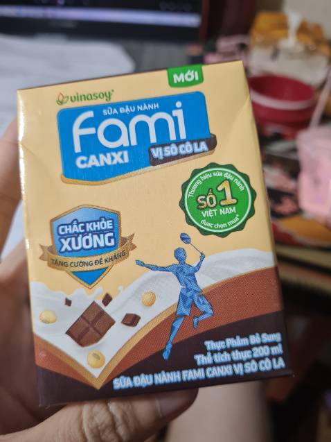 Mùi vị không ngon như Fami KID sô cô la hồi trước nhưng uống cũng được, hi vọng FAMI sẽ sản xuất tiếp Fami Kid.
Tiki giao hàng ngay ngày hôm sau, hàng date mới.
