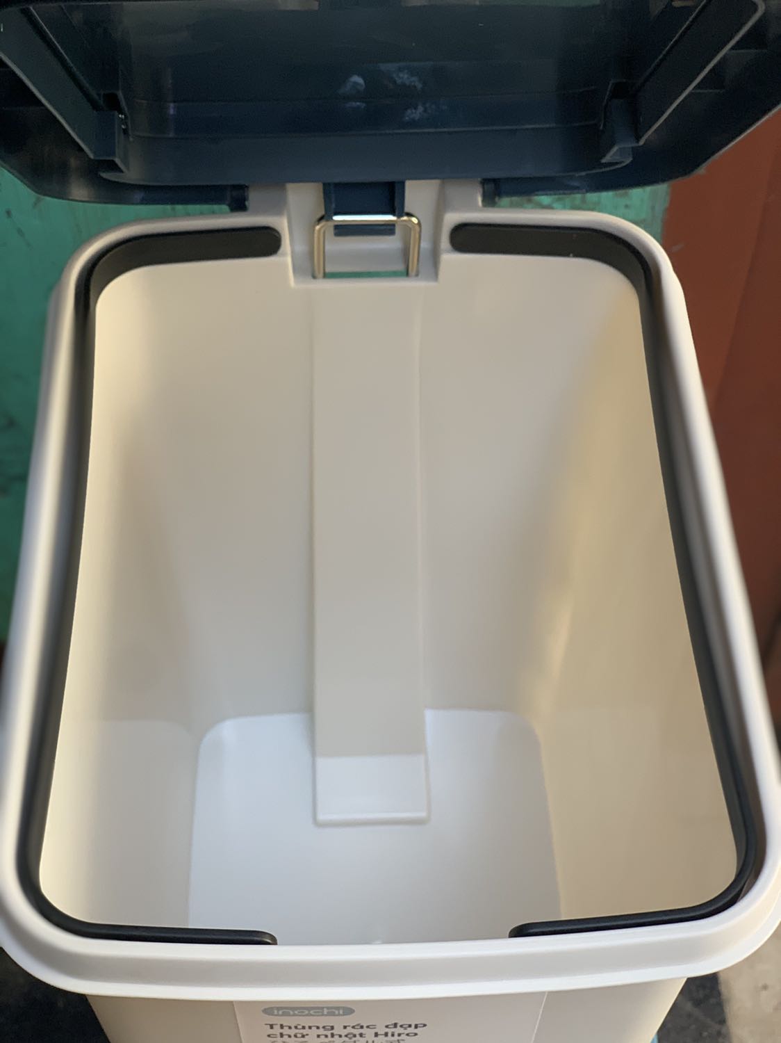 Sản phẩm đẹp, màu rất sang, size 20L mà rất to, đúng với yêu cầu của mình, cám ơn shop