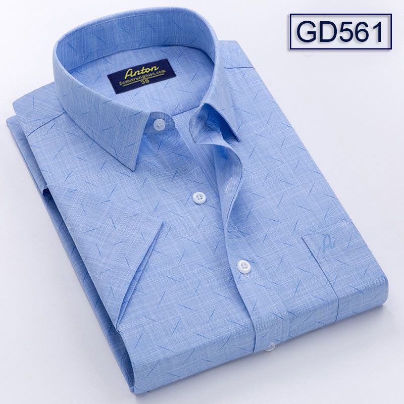 🎯 Thương hiệu SƠ MI NAM CÔNG SỞ ANTON - CHUẨN MỰC TRUNG NIÊN
Rất ok bố mình rất thích 
🎯 Chất vải Thoáng khí & Thấm hút mồ hôi
Áo sơ mi nam trung niên NGẮN TAY từ thương hiệu Sơ Mi Công Sở ANTON chính là gợi ý tuyệt vời cho phái mạnh mỗi khi lựa chọn trang phục sơ mi đi làm mỗi ngày. 
Sơ mi Công sở Anton là nhà sản xuất và bán lẻ áo sơ mi nam trung niên trên toàn quốc. Từng chiếc áo sơ mi đều được hoàn thiện bởi những thợ may lành nghề đến từ nhà máy MAY10 của Việt Nam, với hơn 10 năm kinh nghiệm trên thị trường. 
Sơ mi công sở Anton là sự lựa chọn số 1 của người làm việc văn phòng, nam giới tuổi trung niên.
Áo sơ mi trung niên NGẮN TAY vải mềm mát form rộng phù hợp làm sơ mi cho người lớn tuổi 

2. THÔNG TIN CHI TIẾT:
Chất liệu: Áo sơ mi nam trung niên được làm từ Sợi BAMBOO thoáng mát & thấm hút tốt, khả năng chống tia UV hiệu quả.
Kết hợp Polyester có tính đàn hồi, hạn chế nhăn co, dễ là ủi và bền màu
Kiểu dáng: Dáng regular,.
Size: 39 đến 43.
Size áo nam tương đương với size của áo Owen nhưng dáng suông và rộng hơn
Size áo nam sẽ nhỏ hơn dáng Regular của áo Việt Tiến ( sơ mi viettien ) 1 size 

3. CÁCH GIẶT VÀ BẢO QUẢN ÁO SƠ MI NAM TRUNG NIÊN ĐÚNG CÁCH
- Giặt tay hoặc giặt máy Giặt máy với chu kỳ trung bình và vòng quay ngắn
- không tẩy với hóa chất có độ tẩy cao,
- không giặt với nước ấm trên 40 độ, Giặt máy ở nhiệt độ tối đa là 30 độC
- Không được sấy khô, phơi bằng móc
- Ủi ở nhiệt độ trung bình

4. CHÍNH SÁCH BÁN HÀNG SƠ MI CÔNG SỞ ANTON
- Cam kết sản phẩm áo sơ mi nam thương hiệu Anton.
- Vận chuyển toàn quốc.
- Đổi size trong 7 ngày đầu nhận hàng.

5. Đơn vị chịu trách nhiệm sản phẩm
- Công ty TNHH SX VÀ TM TỔNG HỢP THANH HƯNG
- Địa chỉ: Số 4 phố Thượng Thanh, Tổ 15, Phường Thượng Thanh, Quận Long Biên, Thành phố Hà Nội, Việt Nam

6. Xuất xứ hàng hóa:
- Sản xuất tại Việt Nam

 SƠ MI CÔNG SỞ ANTON CÁM ƠN!
Cám ơn khách hàng thân yêu đã đồng hành cùng sơ mi trung niên Anton trong từng đơn hàng, từng đánh giá để giúp sơ mi Anton hoàn thiện hơn mỗi ngày. Đôi khi shop có vấn đề trong việc gửi hàng như sai màu, sai size, quý khách hãy bình tĩnh liên hệ với shop, Anton rất mong nhận được sự thông cảm của quý khách. Sự ghi nhận của quý khách là động lực để Anton cố gắng cho ra mắt nhiều sản phẩm mới và dịch vụ chất lượng. Hãy tiếp tục đồng hành cùng Sơ mi Công sở Anton nhé!

#aosominamdaitay, #aosominamngantay, #aosominamcoctay, #aosominamcotton, #aosominamformrong, #aosominamanton, #aosominamcongso, #aosominamtrungnien, #aosominamhoatiet, #aosominamkesoc, #aosominamchambi, #aosominamcaocap, #somicongso, #aosominamcongso, #aosomiviettien, #aosomiowen,