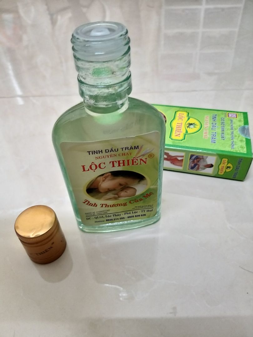 Chờ hoài mới được nhận. Hơi chậm nhưng mua được dầu ưng ý. Mùi rất thơm. Cảm thấy hài lòng Chờ hoài mới được nhận. Hơi chậm nhưng mua được dầu ưng ý. Mùi rất thơm. Cảm thấy hài lòng