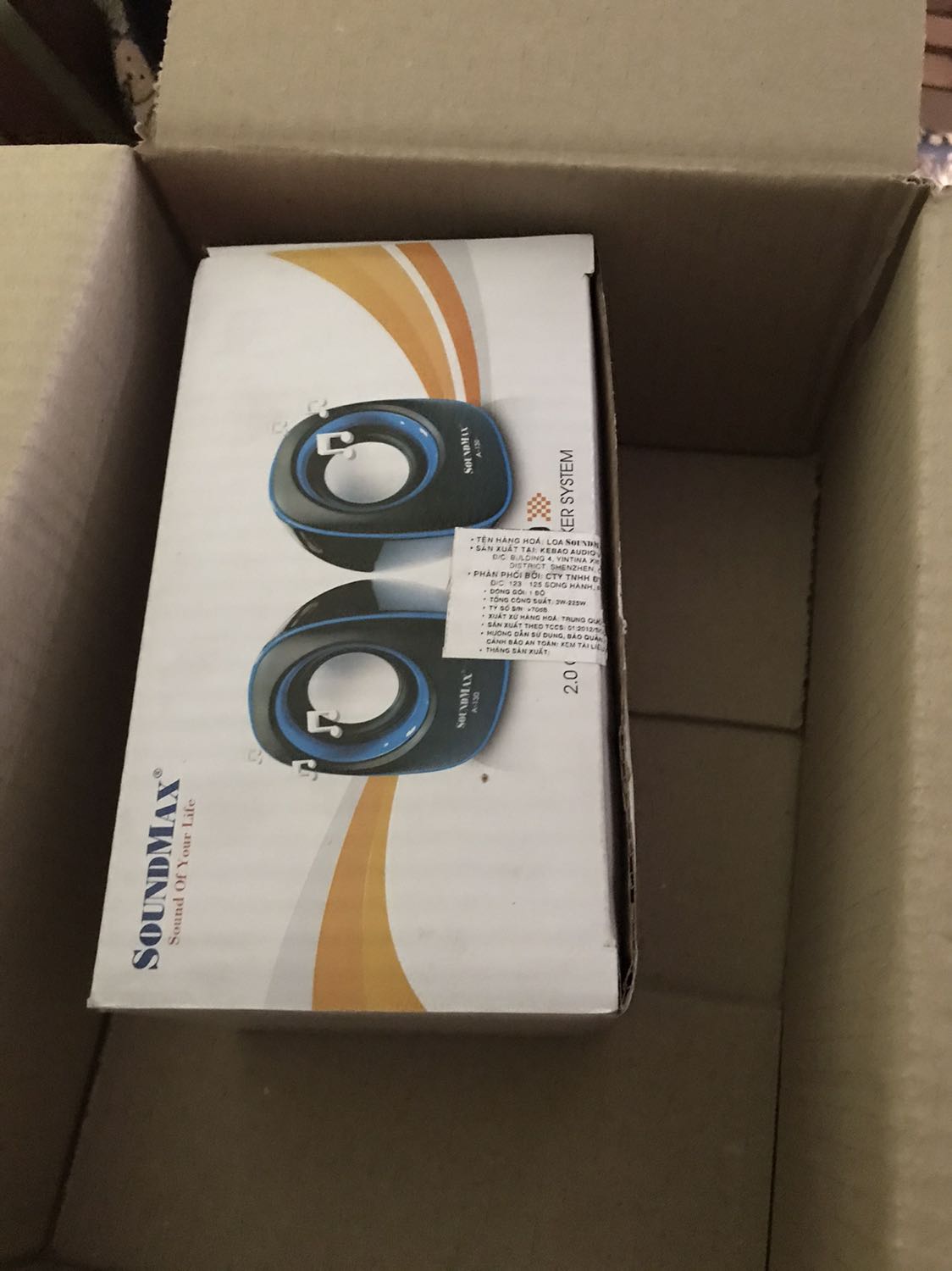 Đóng gói của Tiki và shop đẹp, giao hàng nhanh. Nhìn sản phẩm gọn nhỏ đúng sản phẩm là vui. Mới nhận hàng chưa biết tốt bền không, chứ giao hàng nhanh và đóng gói đẹp là hài lòng trước đã. Xin ủng hộ tiki