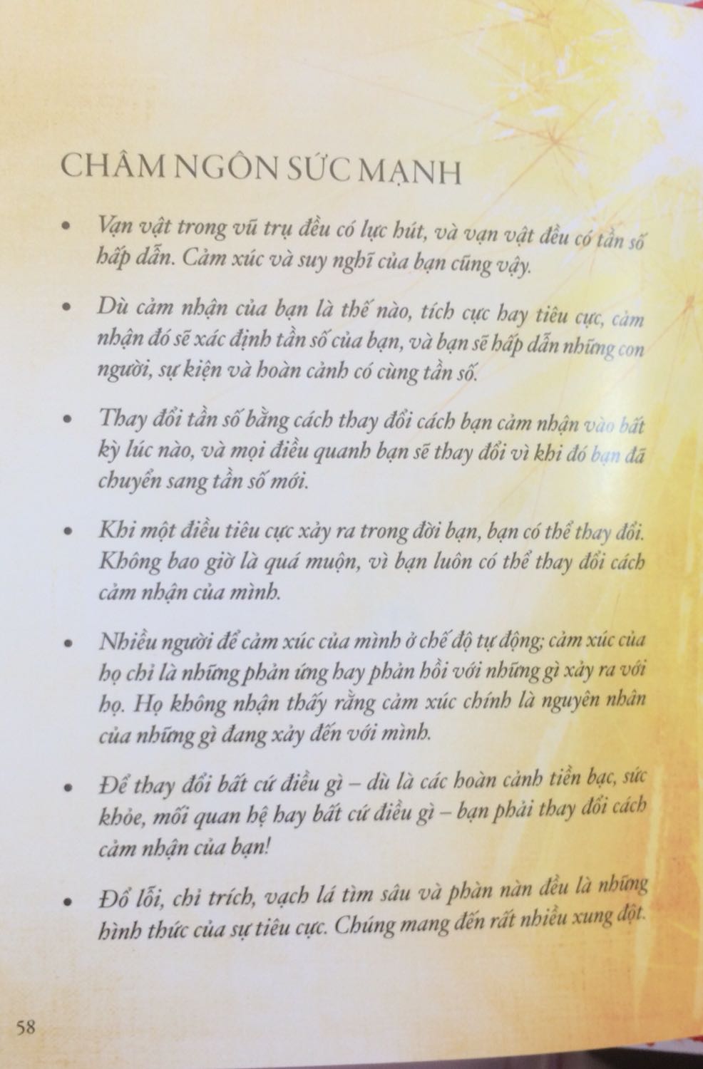 Mình đã đọc xong Bí Mật( bìa cứng), Phép màu ( bìa mềm), Giờ thêm Sức Mạnh( bìa cứng) là biết bộ này hay cỡ nào, chờ đợi HERO- nhớ ra bìa cứng nhé, bìa mềm chống lóa nhìn chẳng khác gì sách thường lại đắt