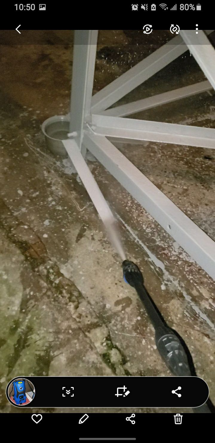 sản phẩm phun tốt nhưng có tiếng ổn rất lớn, rât bât tiện. 
đúng là tiền nào của đấy mà giá bán còn cao hơn so với bình thương.
rút kinh nghiệm. sản phẩm phun tốt nhưng có tiếng ổn rất lớn, rât bât tiện. 
đúng là tiền nào của đấy mà giá bán còn cao hơn so với bình thương.
rút kinh nghiệm.