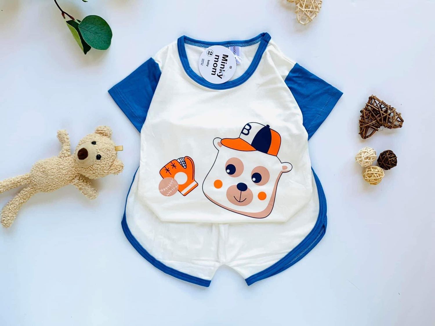 Sản phẩm đúng mô tả, mùo thơm nhẹ. Sản phẩm deuowcj bác sĩ kê đơn nên mình mua