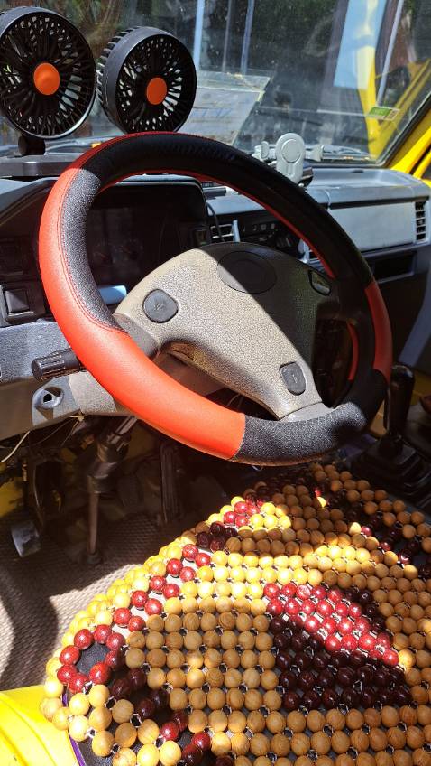 Bọc vào trông đẹp hẳn, vừa vặn vô lăng 37 38cm