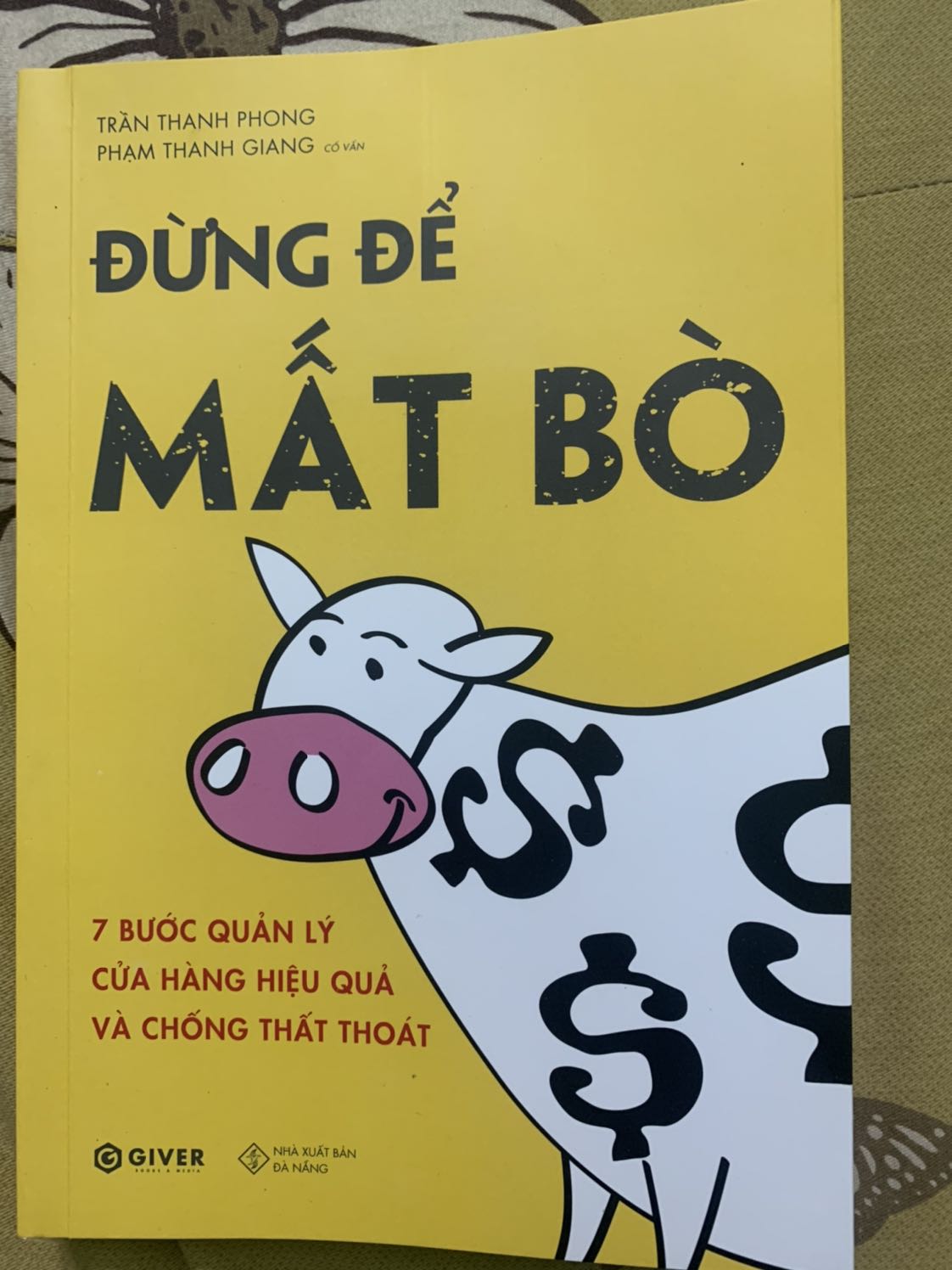 Một quyển sách tuyệt vời và PHẢI ĐỌC cho những ai dự định khởi nghiệp bán lẻ hoặc đang có 1 cửa hàng và muốn phát triển cửa hàng thứ 2.
