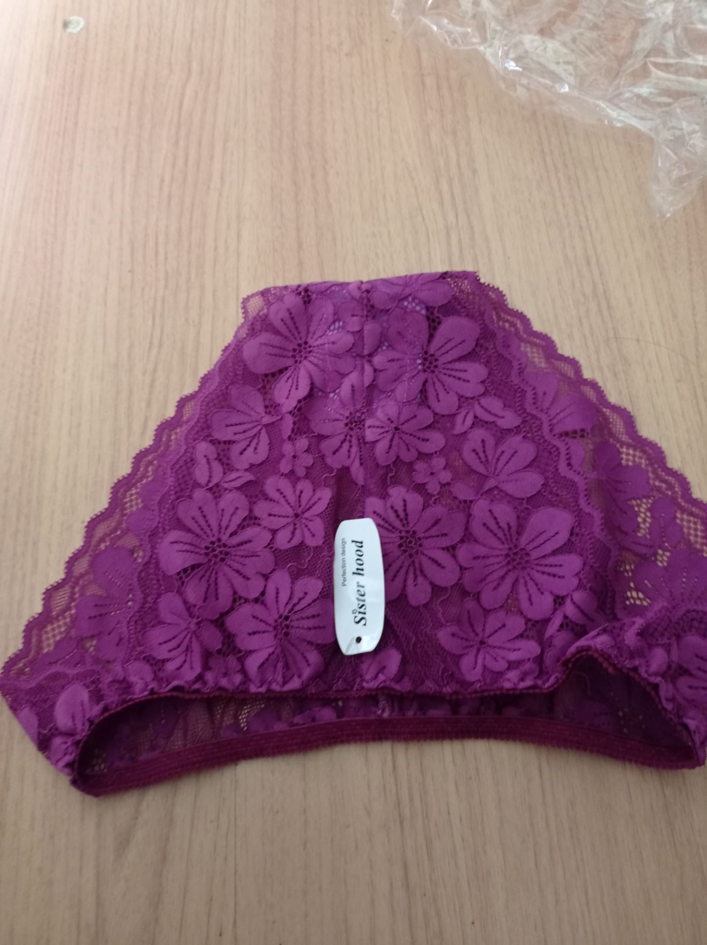 Quần đẹp lắm shop ạ, nhiều mẫu hoa ren, lên mình rất thích, sẽ quay lại ủng hộ shop, sp giá quá hợp lí luôn