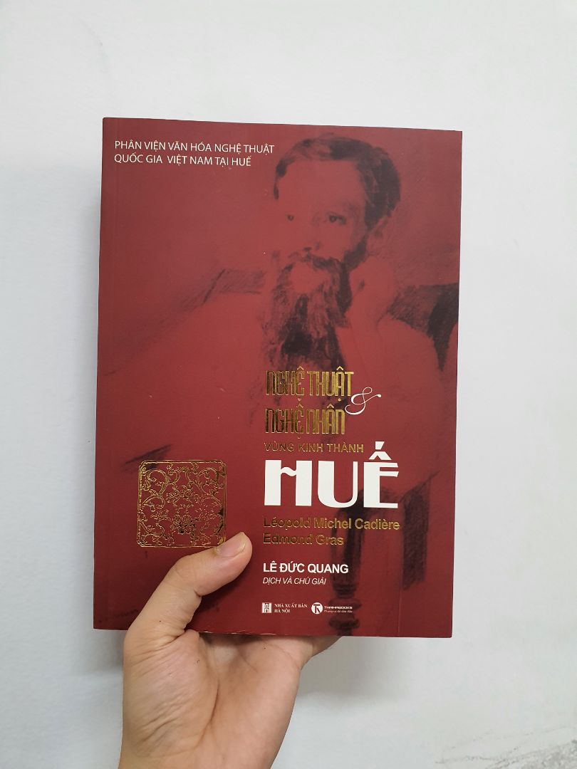 Thích cuốn này lâu rồi nhưng nay mới mua được, nhiều tư liệu hữu ích về nghệ thuật Huế