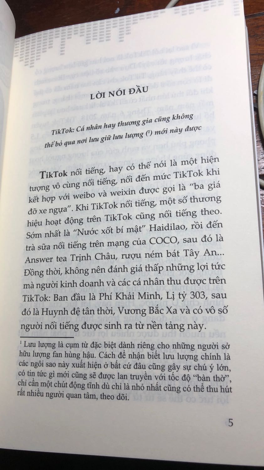 giao hàng đúng hẹn. sách không bong tróc