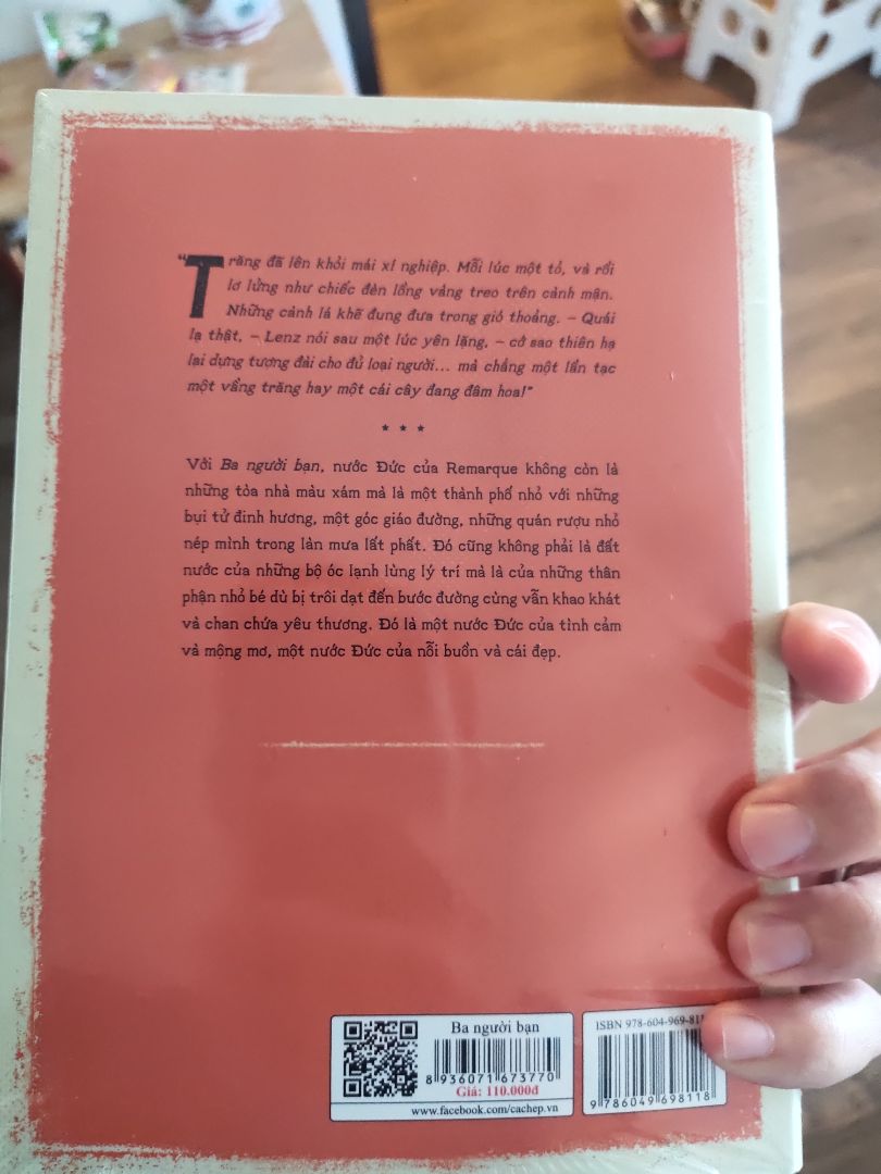 Biết về tác giả này khi đọc cuốn "Sang chấn tâm lý - Hiểu để chữa lành" nên mua 1 cuốn đọc thử. Sách Đông A thì yên tâm rồi. Giao hàng còn nguyên màng bọc sạch sẽ