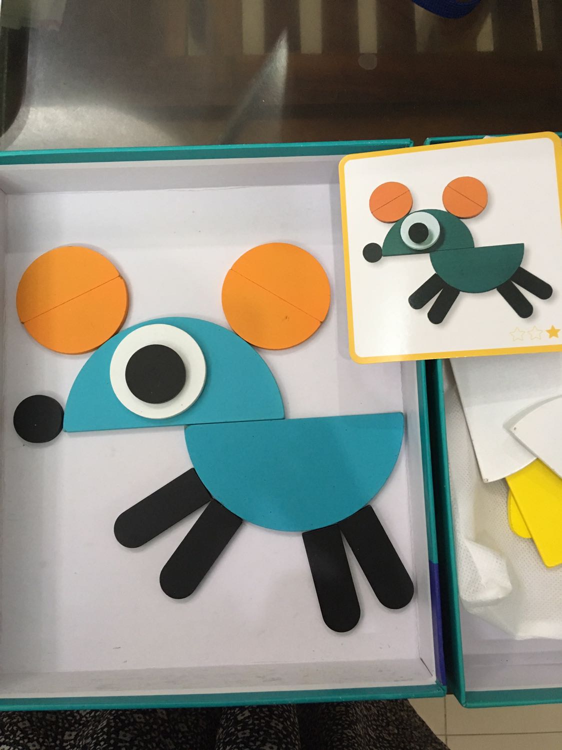 Mình rất thích bộ đồ chơi này. Chất liệu gỗ tốt, ý tưởng ghép hình hay và sáng tạo. Các bé rất thích.