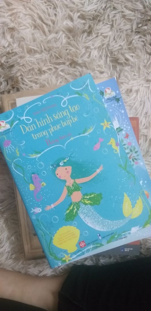 Sách tranh dán siêu xinh, giao hàng rất nhanh Sách tranh dán siêu xinh, giao hàng rất nhanh