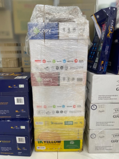 Giấy ok, mua 1 thùng tặng 1 kéo