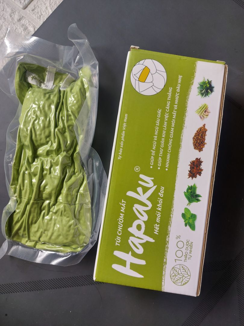 mua 1 tặng 1, quá tuyệt, đóng gói kĩ, hộp đẹp, có luôn mã QR để check thông tin nên cũng yên tâm