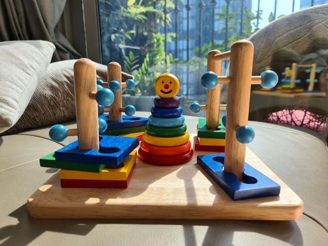 Cực kì thích bộ này, gỗ xịn chắc chắn. chi tiết làm tỉ mỉ đẹp màu sơn đẹp. Đáng đồng tiền